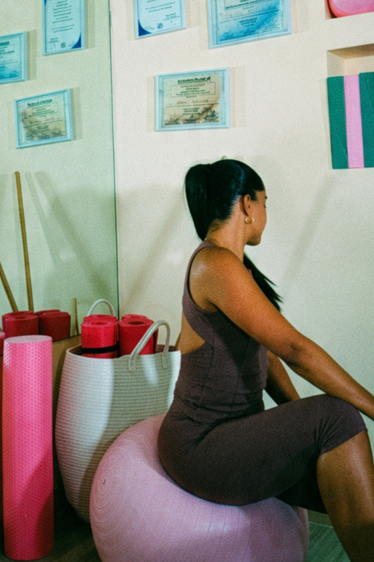 Puce Essential Capri